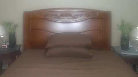 lulu_wild online show from November 6, 2025, 9:43 am