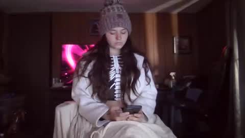 Snapshot of lulupixxx chatting on January 19, 2025, 6:00 pm Connie online show from January 19, 2025, 6:00 pm