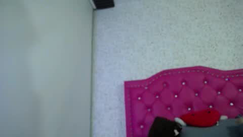 Snapshot of luly_blue chatting on October 23, 2025, 4:12 am Luly online show from October 23, 2025, 4:12 am