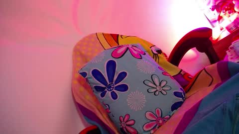 Snapshot of luly_blue chatting on November 28, 2025, 4:15 am Luly online show from November 28, 2025, 4:15 am