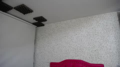 Snapshot of luly_blue chatting on January 9, 2026, 3:31 am Luly online show from January 9, 2026, 3:31 am