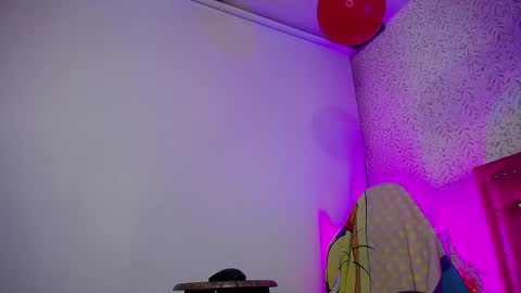 Snapshot of luly_blue chatting on February 20, 2026, 3:14 am Luly online show from February 20, 2026, 3:14 am