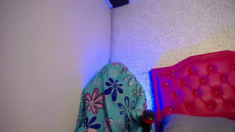 Luly online show from March 17, 2026, 4:06 am