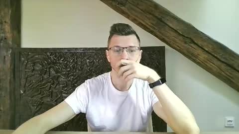 Andrew independent model 2000-0000 CET daily online show from May 12, 2026, 9:28 am