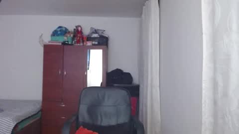 LUMI     online show from February 4, 2025, 4:05 am