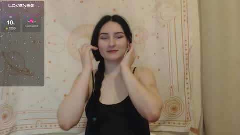 Snapshot of lumulav9 chatting on October 10, 2025, 10:47 am Lumulav online show from October 10, 2025, 10:47 am