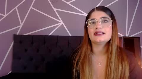 luna1126 online show from March 19, 2026, 11:47 am