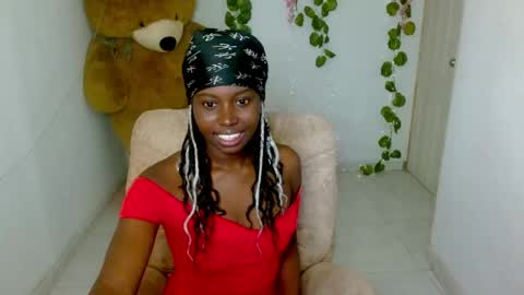 luna253951 online show from May 27, 2026, 2:03 pm