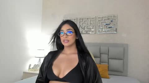 Snapshot of luna25__ chatting on May 7, 2026, 11:48 am Luna online show from May 7, 2026, 11:48 am