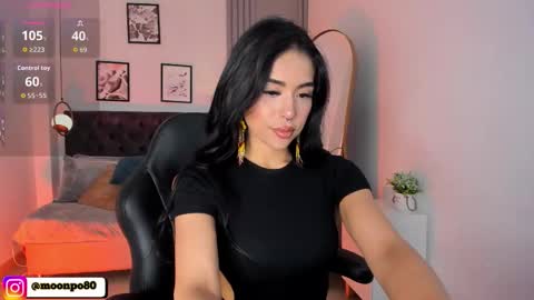 Snapshot of luna__ponce chatting on November 8, 2025, 2:50 pm online show from November 8, 2025, 2:50 pm