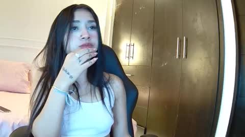 Snapshot of luna_and_banji chatting on October 5, 2025, 12:09 am luna and banji online show from October 5, 2025, 12:09 am