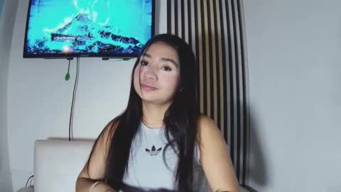 Snapshot of luna_and_banji chatting on December 5, 2025, 4:21 am luna and banji online show from December 5, 2025, 4:21 am