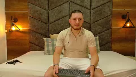 Luna  Jackson online show from July 8, 2026, 1:54 am