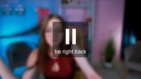 luna_berryy online show from January 14, 2025, 11:27 pm