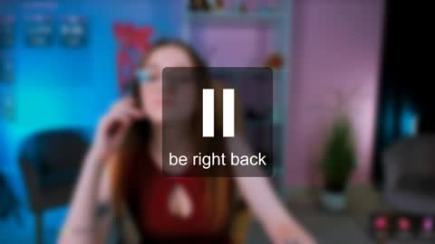 luna_berryy online show from January 15, 2025, 2:27 am