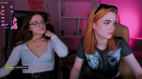 luna_berryy online show from January 28, 2025, 8:36 pm