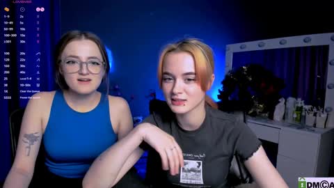 luna_berryy online show from January 30, 2025, 8:42 pm