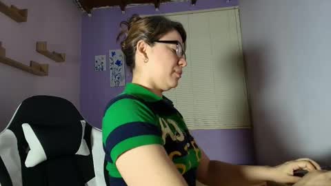 luna_desiree online show from October 14, 2025, 8:04 am