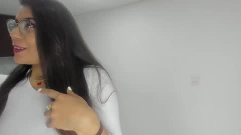 luna  online show from January 11, 2026, 11:15 am