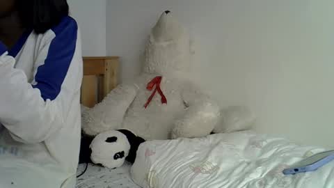 maskedmalkia online show from April 2, 2026, 10:07 pm