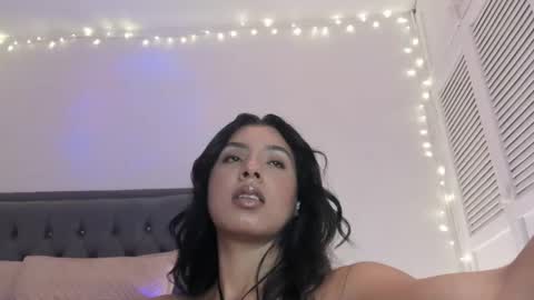 Snapshot of luna_fioree chatting on April 19, 2026, 3:39 am Luna Fioree online show from April 19, 2026, 3:39 am