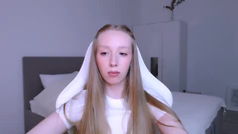 Luna online show from December 14, 2025, 1:11 am