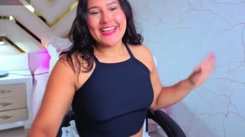 Snapshot of luna_jonez2 chatting on November 11, 2025, 11:10 am Luna Jonez online show from November 11, 2025, 11:10 am