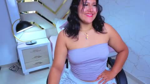 Snapshot of luna_jonez2 chatting on November 23, 2025, 10:15 am Luna Jonez online show from November 23, 2025, 10:15 am