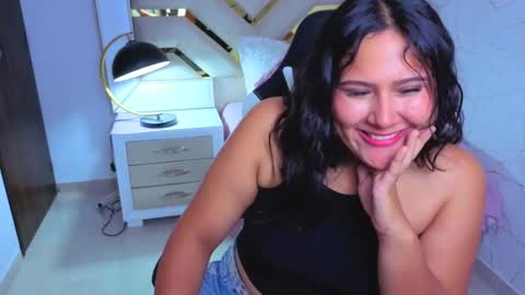 Snapshot of luna_jonez2 chatting on November 28, 2025, 11:13 am Luna Jonez online show from November 28, 2025, 11:13 am