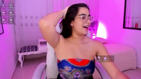 Luna online show from February 26, 2026, 2:43 am