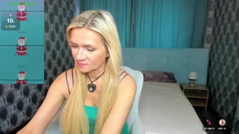 luna_lew1s online show from December 21, 2024, 8:28 am