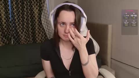 Snapshot of luna_loveeee chatting on October 19, 2025, 3:51 am luna_loveeee online show from October 19, 2025, 3:51 am