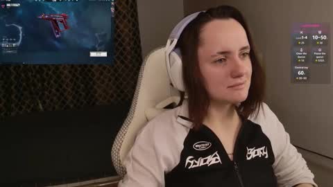 Snapshot of luna_loveeee chatting on November 7, 2025, 4:23 am luna_loveeee online show from November 7, 2025, 4:23 am