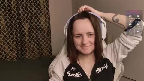 Snapshot of luna_loveeee chatting on November 17, 2025, 3:23 am luna_loveeee online show from November 17, 2025, 3:23 am