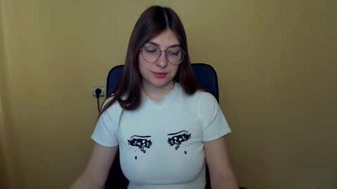 Snapshot of luna_lush_ chatting on February 10, 2026, 10:30 am Luna online show from February 10, 2026, 10:30 am