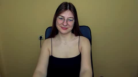 Luna online show from March 12, 2026, 8:53 am
