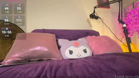 Luna Luuvz online show from April 16, 2026, 3:07 am