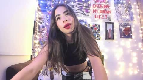Snapshot of luna_mccoy chatting on December 16, 2024, 2:25 am LUNA MCCOY online show from December 16, 2024, 2:25 am