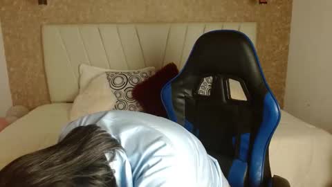 Luna  online show from October 13, 2025, 5:29 am