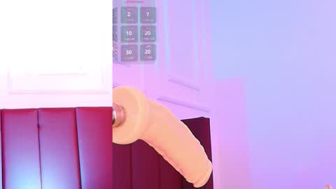 Snapshot of luna_monroe_ chatting on February 16, 2026, 4:36 pm online show from February 16, 2026, 4:36 pm
