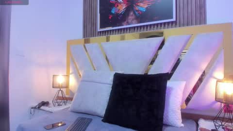 luna_naughty1 online show from November 8, 2025, 9:42 am