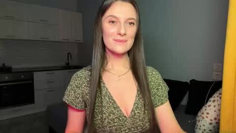 Snapshot of luna_raee chatting on November 3, 2025, 2:07 pm luna_raee online show from November 3, 2025, 2:07 pm