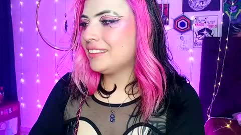 MISS LUNA  online show from February 3, 2025, 3:53 am