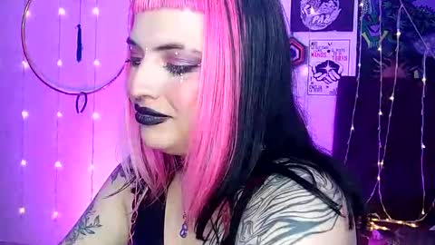 MISS LUNA  online show from February 5, 2025, 12:20 am