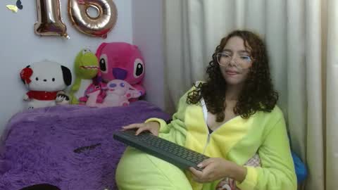 Snapshot of luna_rios69 chatting on February 14, 2026, 6:21 am luna_rios69 online show from February 14, 2026, 6:21 am