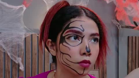 Snapshot of luna_roja25 chatting on October 17, 2025, 1:14 pm LUNA online show from October 17, 2025, 1:14 pm