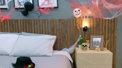 Snapshot of luna_roja25 chatting on October 29, 2025, 1:02 pm LUNA online show from October 29, 2025, 1:02 pm