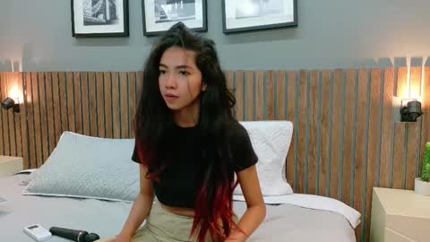 Snapshot of luna_roja25 chatting on November 20, 2025, 1:55 pm LUNA online show from November 20, 2025, 1:55 pm