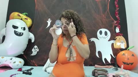 Snapshot of luna_smit_ chatting on October 29, 2025, 8:32 pm Luna online show from October 29, 2025, 8:32 pm