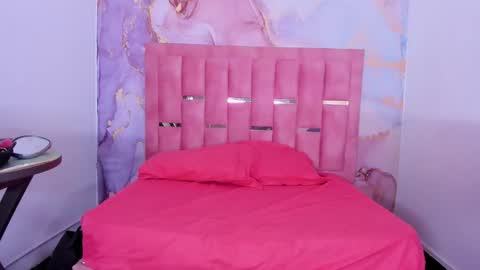 Snapshot of luna_sweeett_ chatting on January 21, 2025, 12:18 pm Luna online show from January 21, 2025, 12:18 pm